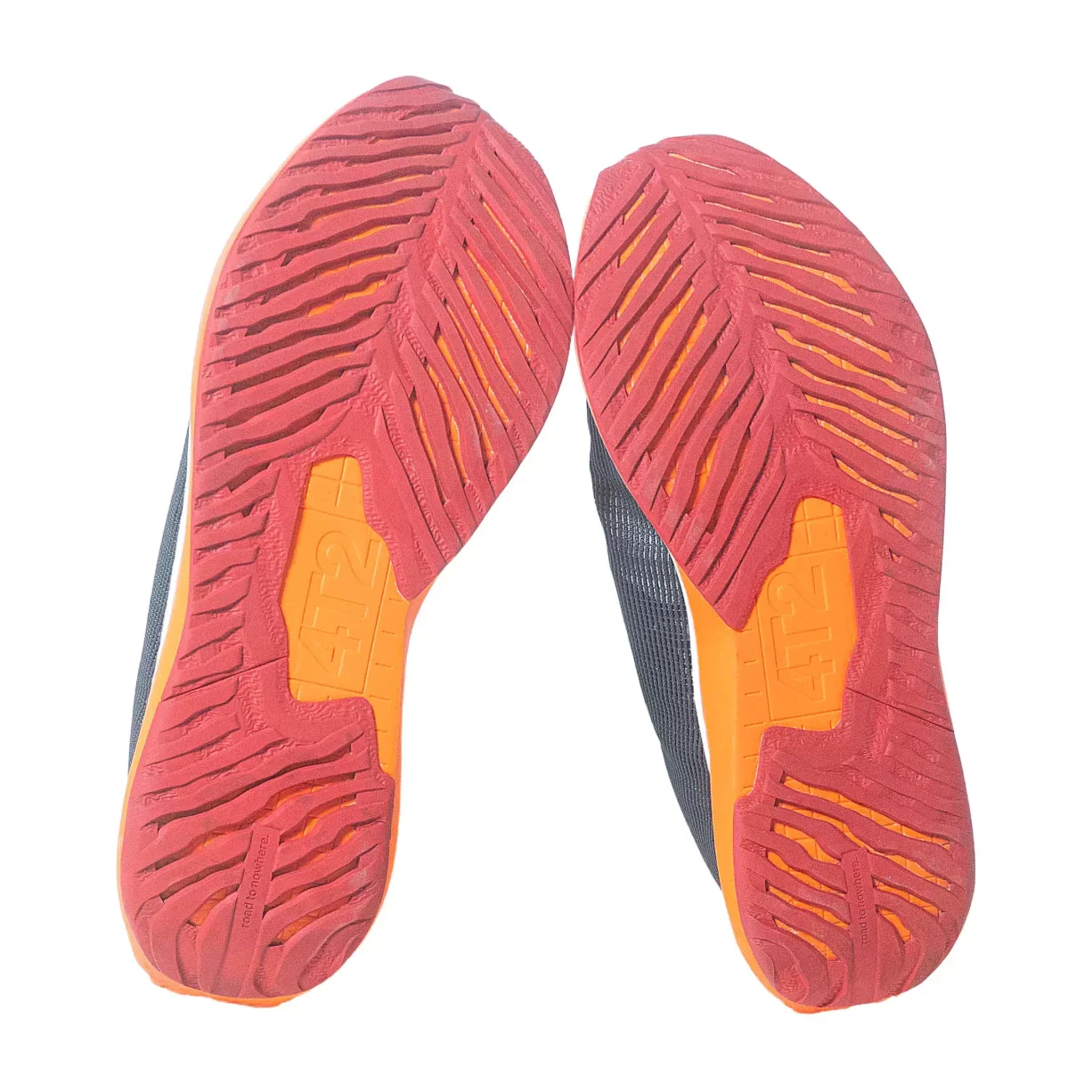 4T2 Weekdays Running Shoe - Men's - Image 4