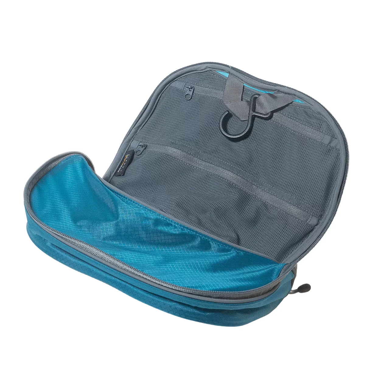 Sea To Summit Hanging Toiletry Bag - Image 3